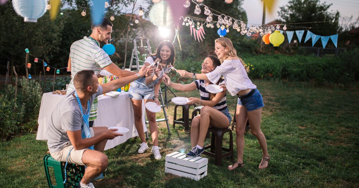 20 best house party games for adults